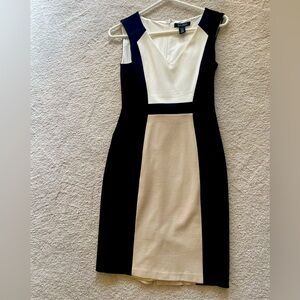 White House Black Market fitted shift dress. Size 0.